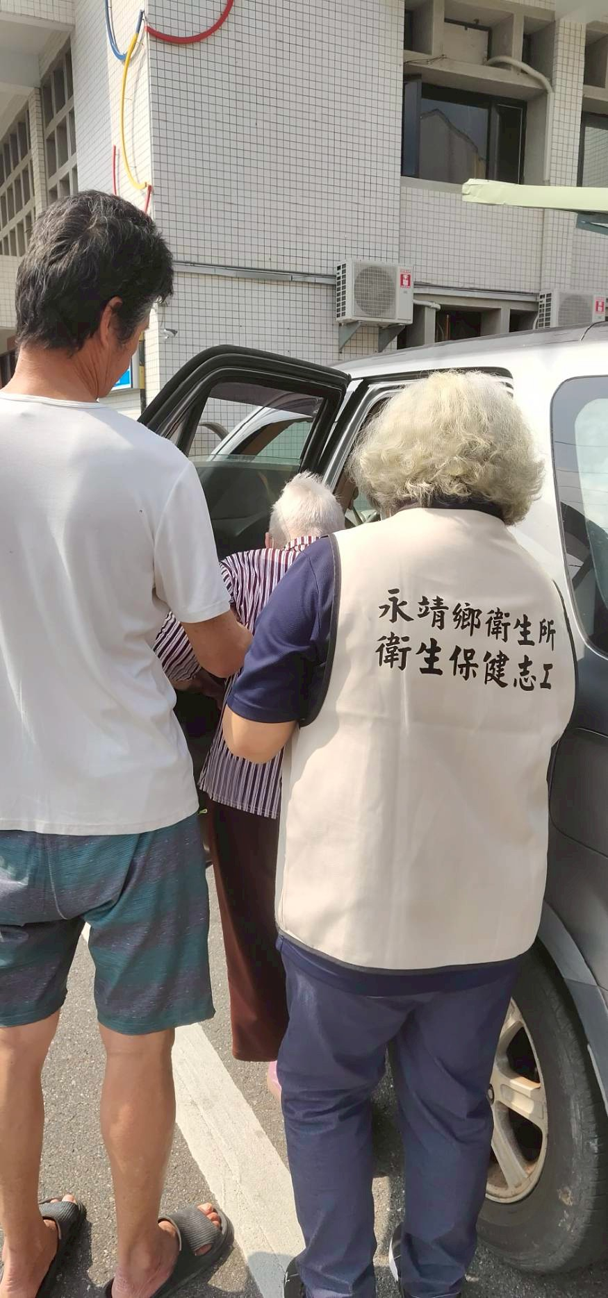 114年5月8日志工門診服務照片2